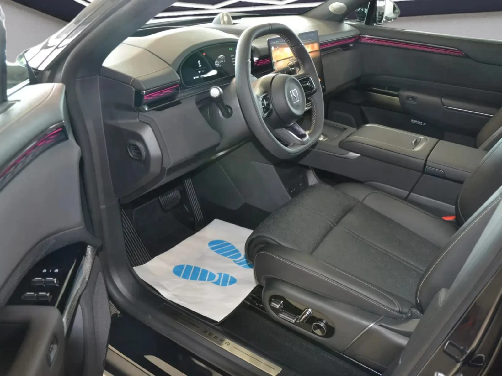Zeekr 7X AWD 100KWH 646КС. ЧИСТО НОВ COMFORT ПАКЕТ, снимка 9 - Автомобили и джипове - 55434012