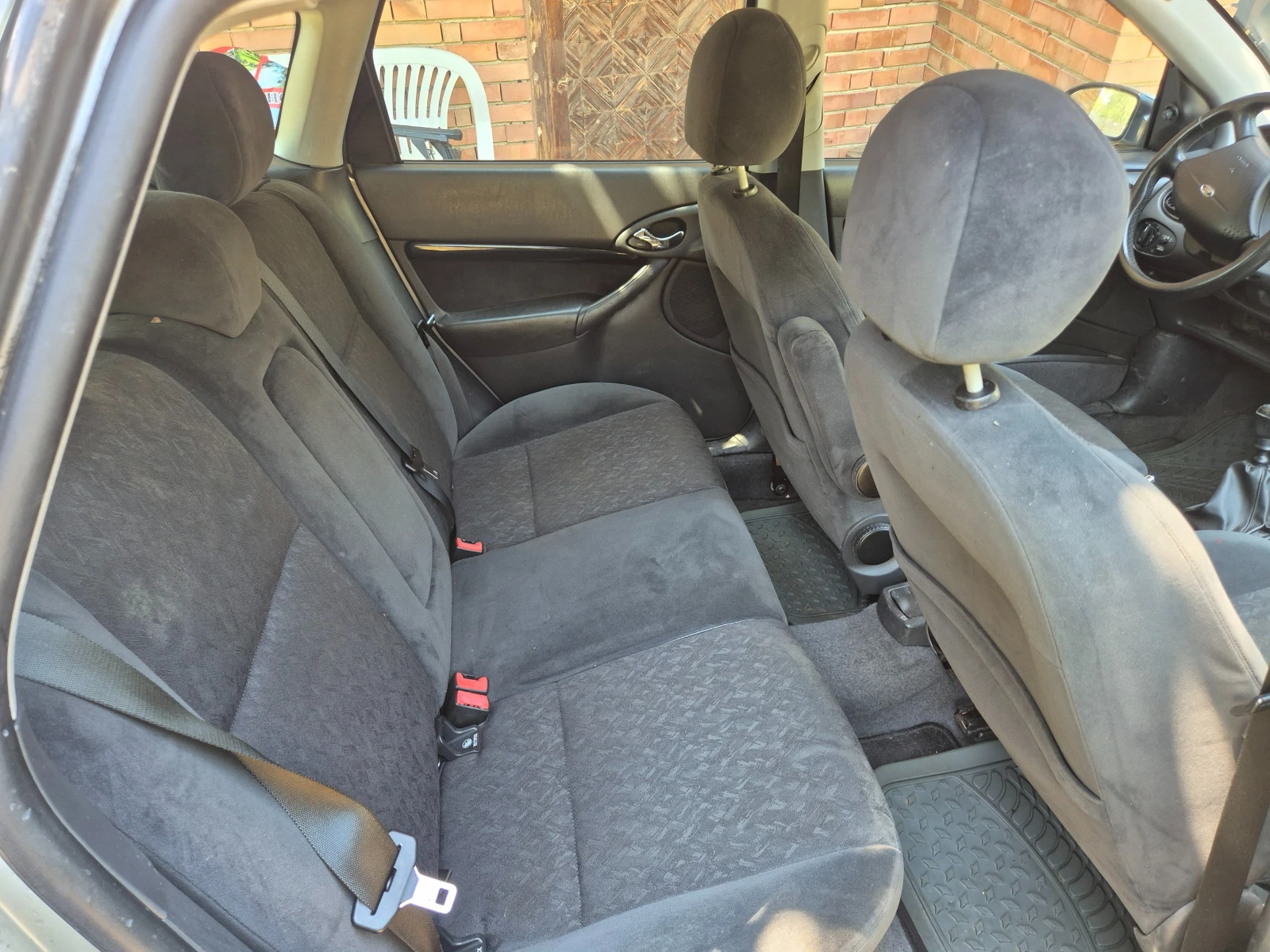 Ford Focus Ghia 1.8 tdci, снимка 10 - Автомобили и джипове - 55877281
