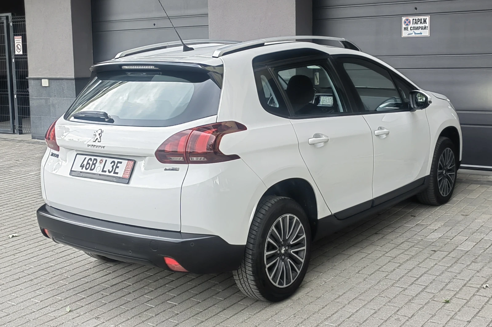 Peugeot 2008 1.6 EHDI 101hp, снимка 5 - Автомобили и джипове - 56165180