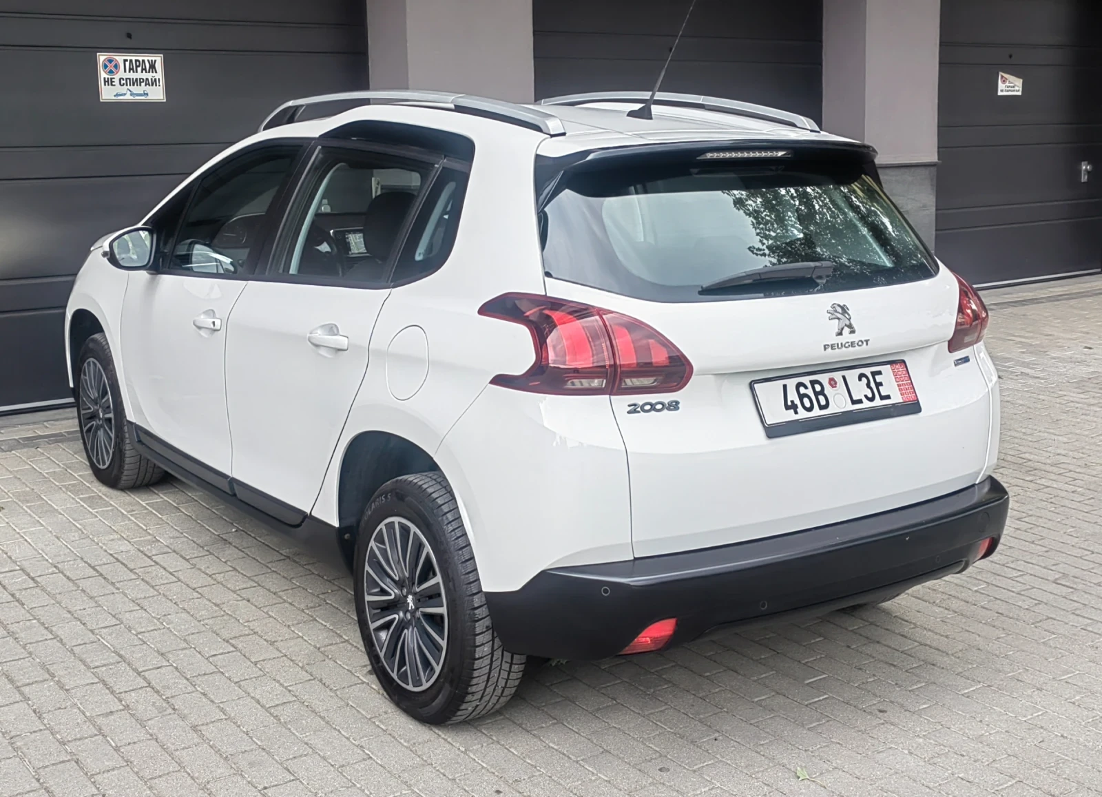 Peugeot 2008 1.6 EHDI 101hp, снимка 4 - Автомобили и джипове - 56165180