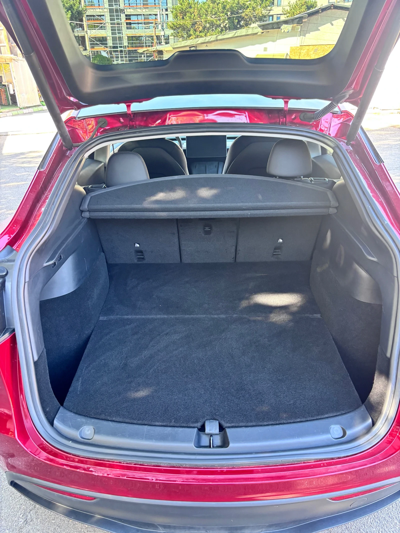 Tesla Model Y Long range, снимка 13 - Автомобили и джипове - 56563407