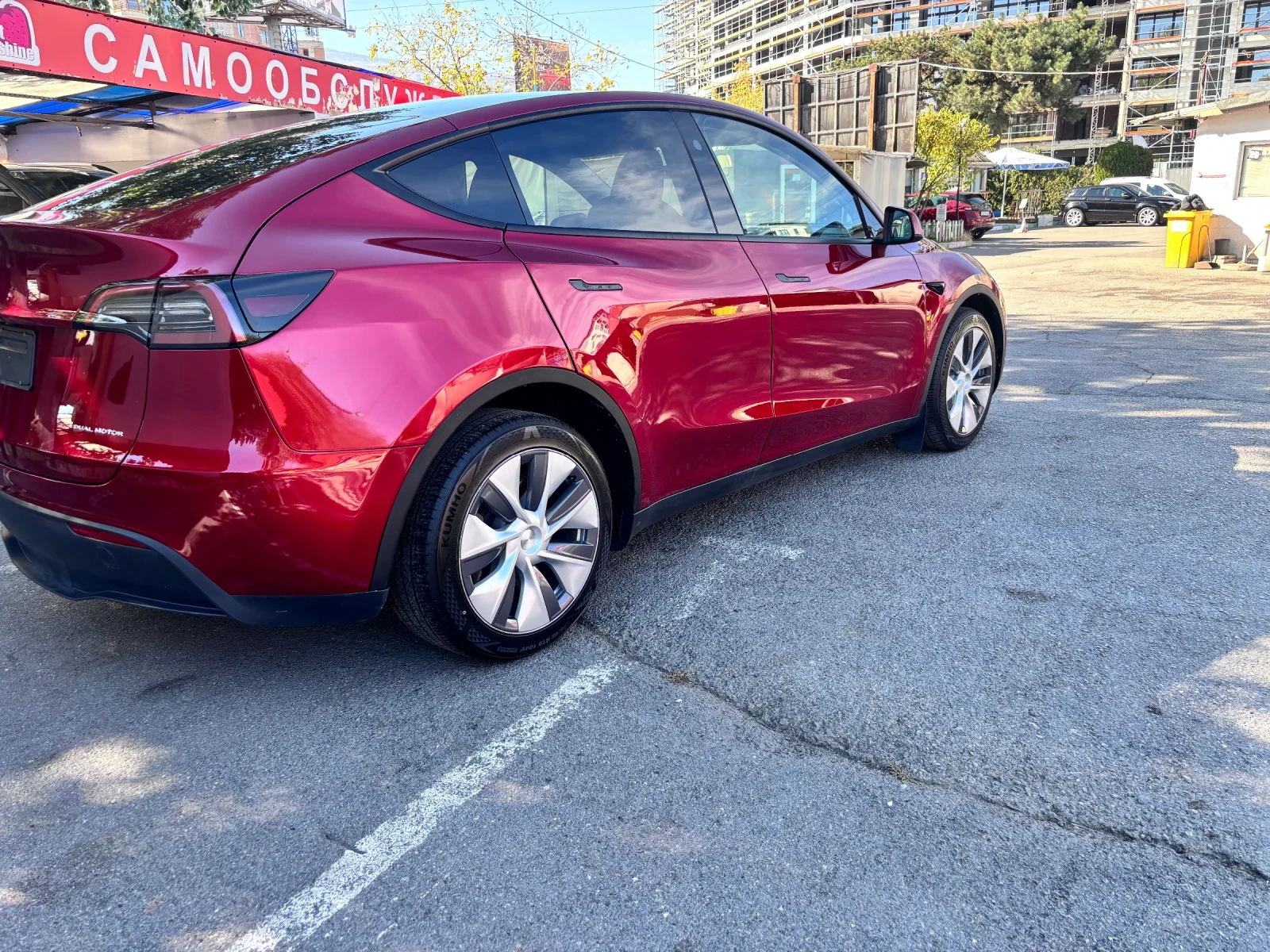 Tesla Model Y Long range, снимка 5 - Автомобили и джипове - 56563407
