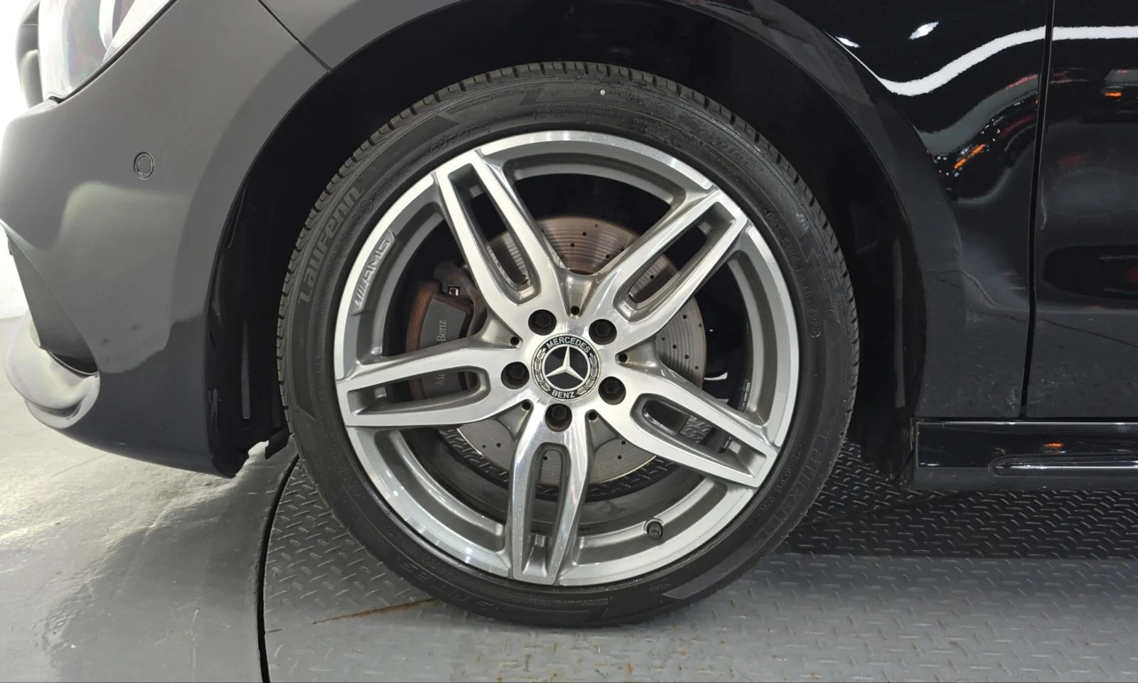 Mercedes-Benz CLA 220, снимка 5 - Автомобили и джипове - 56687943