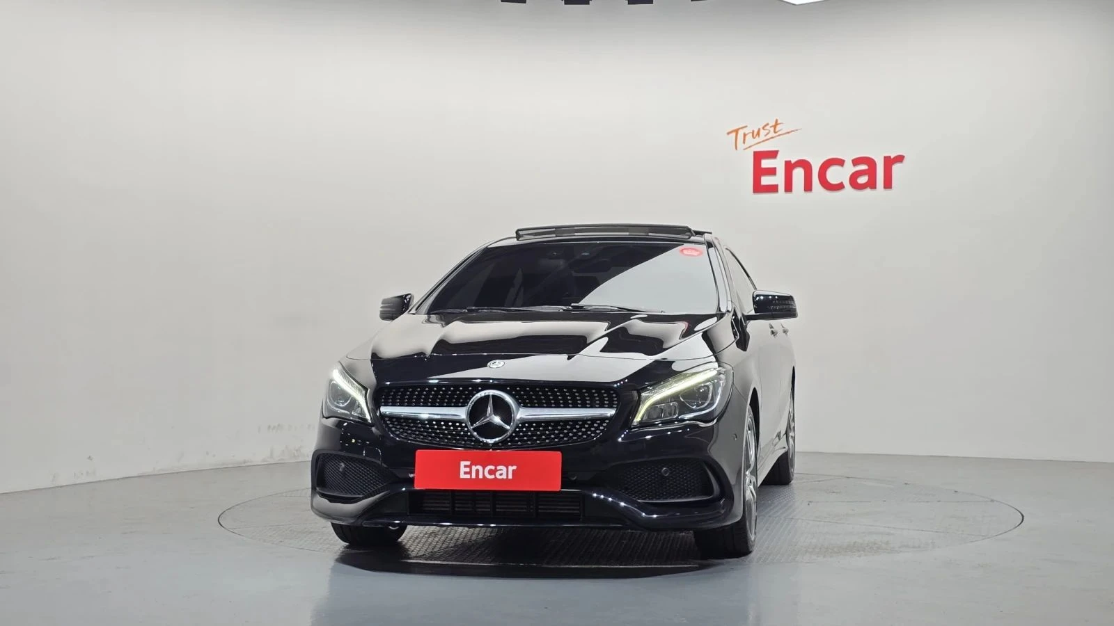 Mercedes-Benz CLA 220, снимка 3 - Автомобили и джипове - 56687943