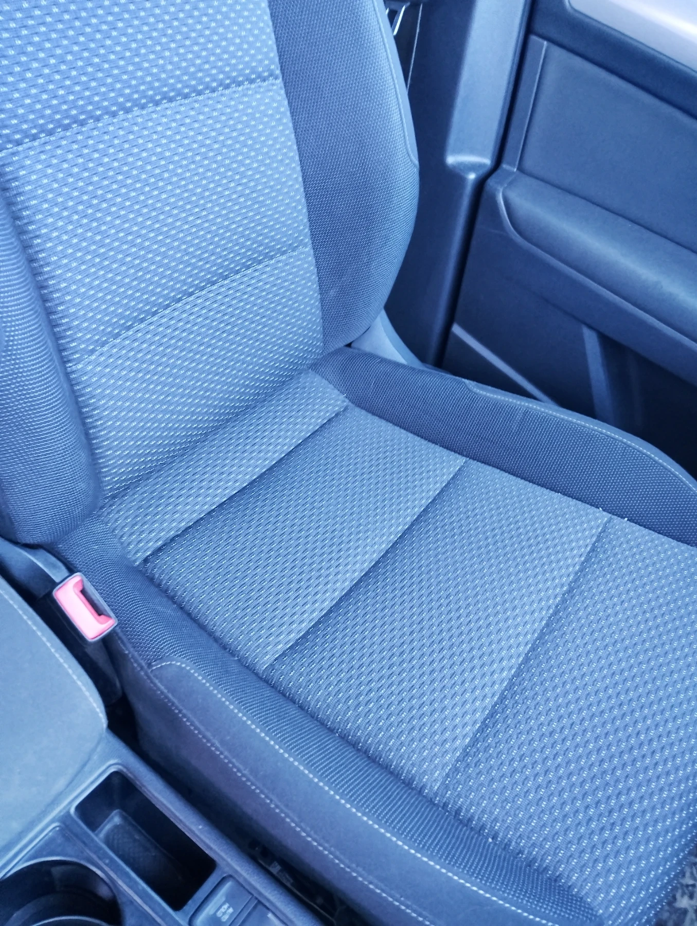VW Touran, снимка 11 - Автомобили и джипове - 56744593