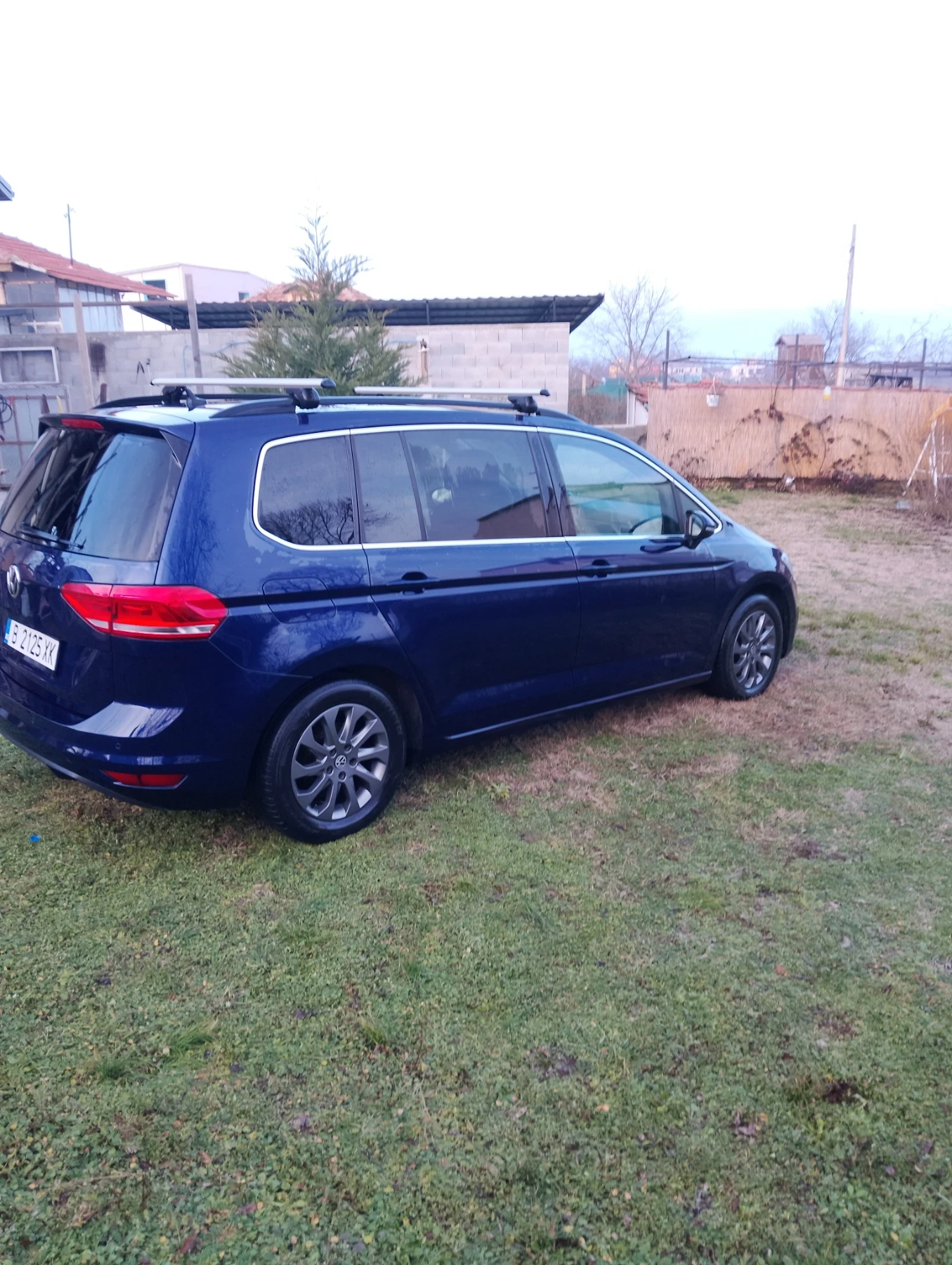 VW Touran, снимка 7 - Автомобили и джипове - 56744593