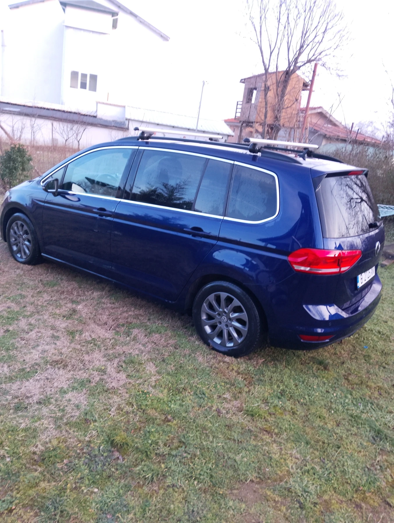 VW Touran, снимка 5 - Автомобили и джипове - 56744593