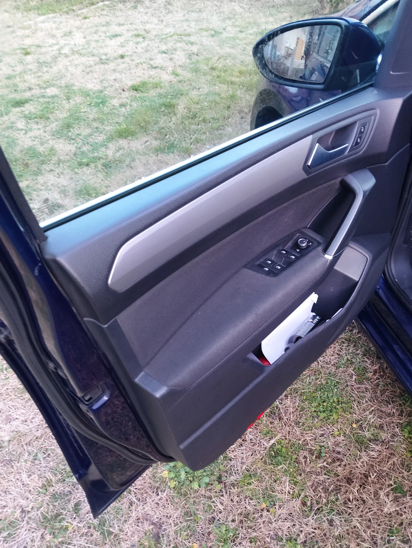 VW Touran, снимка 14 - Автомобили и джипове - 56744593