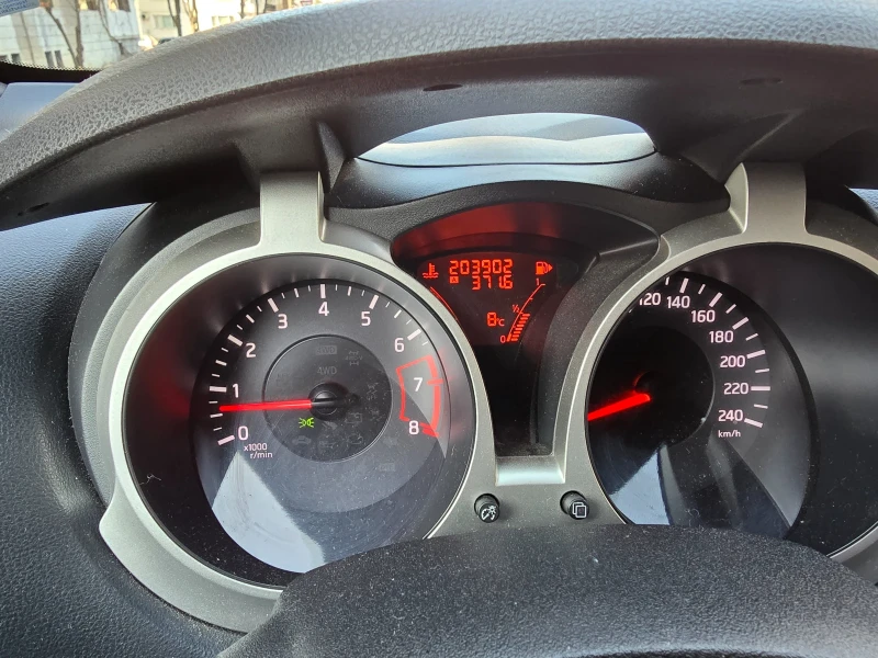 Nissan Juke 1.6, снимка 10 - Автомобили и джипове - 49414813