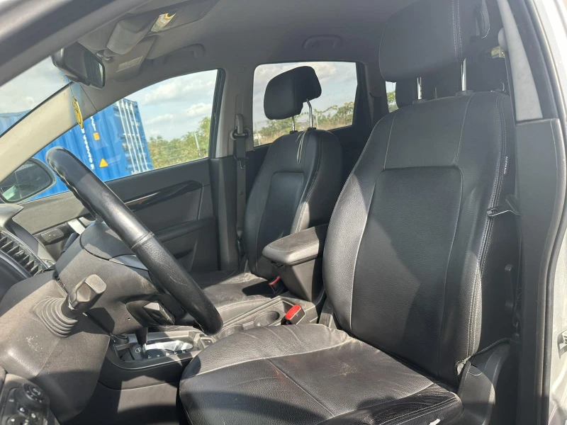 Chevrolet Captiva 2.2 184к.с. АТ 4х4 LTZ , снимка 4 - Автомобили и джипове - 51942008