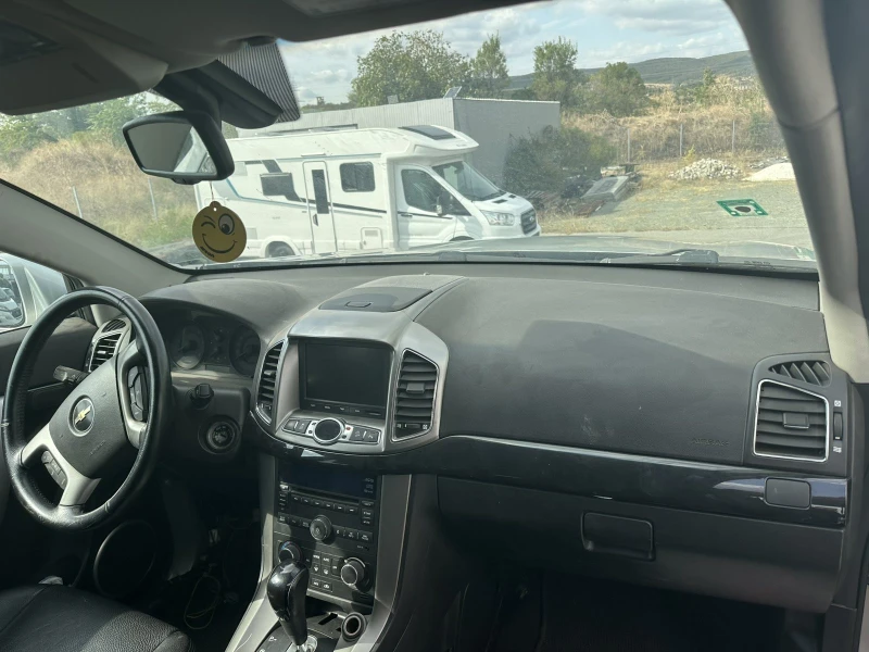 Chevrolet Captiva 2.2 184к.с. АТ 4х4 LTZ , снимка 3 - Автомобили и джипове - 51942008