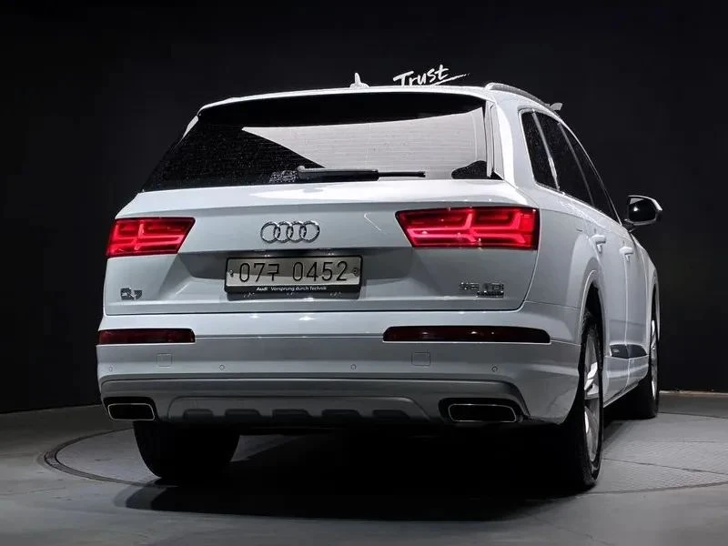 Audi Q7, снимка 4 - Автомобили и джипове - 56689817