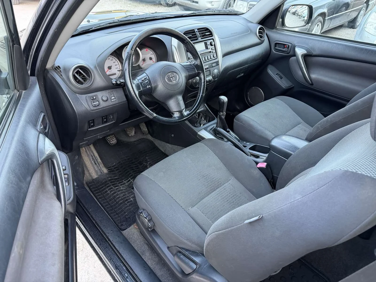 Toyota Rav4 2.0 D4-D/116kc/4х4/ Facelift/Климатроник - изображение 9