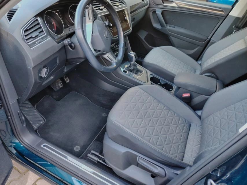 VW Tiguan 2022гDSG-2.0TDi-150кс-FACE-ПЕРФЕКТЕН!, снимка 10 - Автомобили и джипове - 53748601