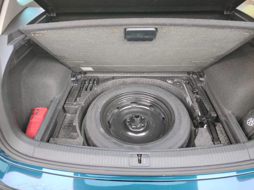 VW Tiguan 2022гDSG-2.0TDi-150кс-FACE-ПЕРФЕКТЕН!, снимка 14 - Автомобили и джипове - 53748601