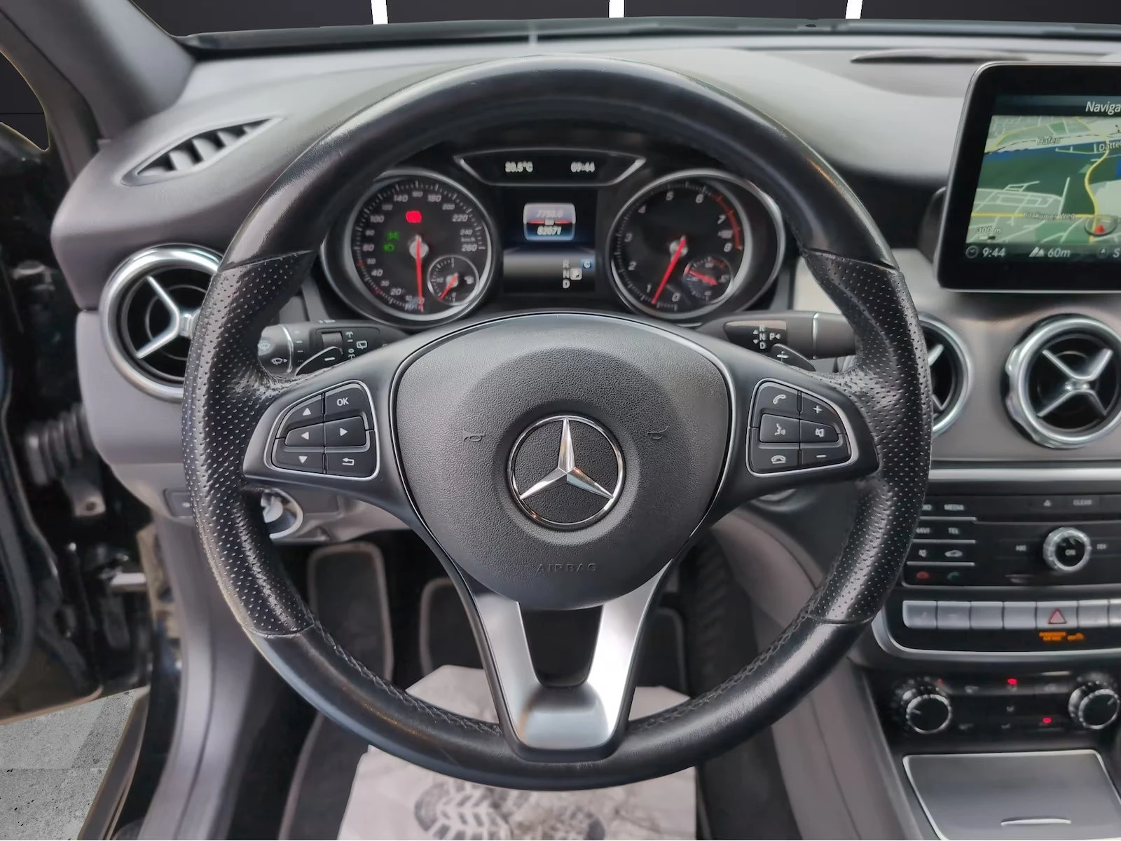 Mercedes-Benz GLA 220 4MATIC/184HP/URBAN/NIGHT/LED/CAM/NAVI/160q | Mobile.bg � ����������� 9
