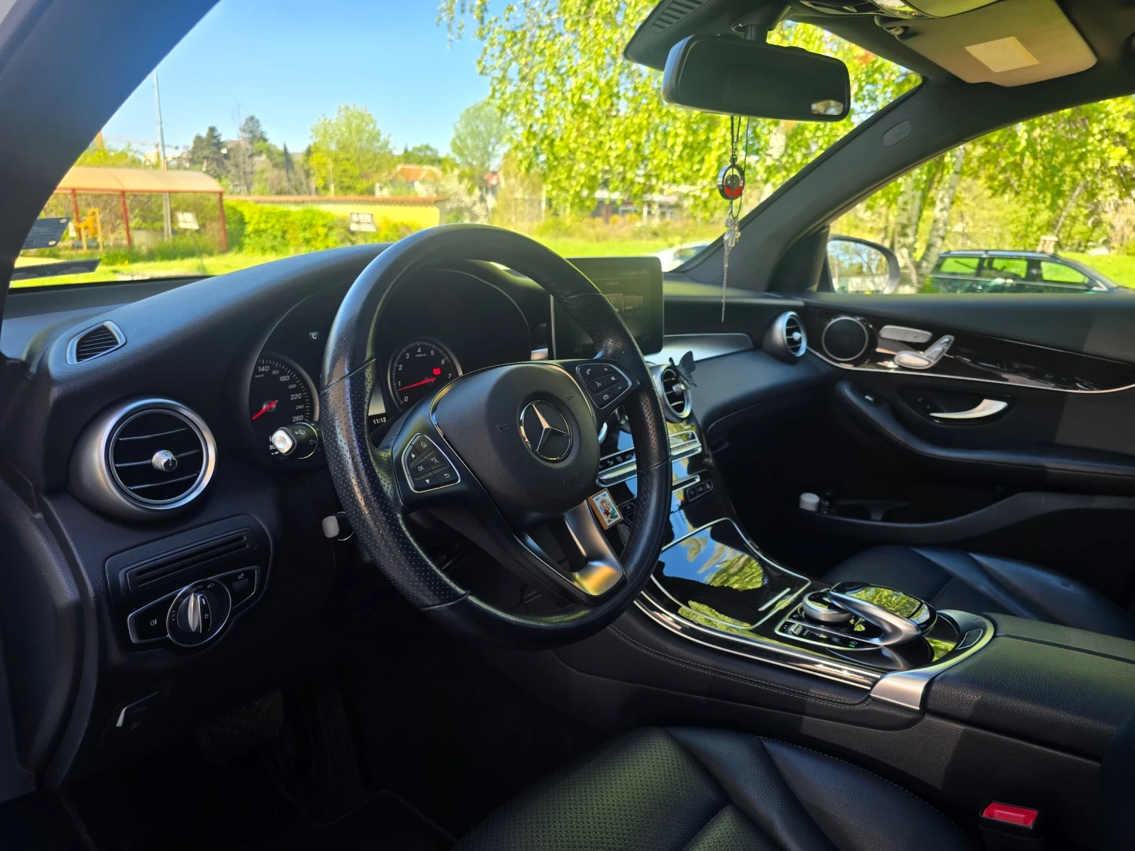 Mercedes-Benz GLC 300, снимка 5 - Автомобили и джипове - 54332078