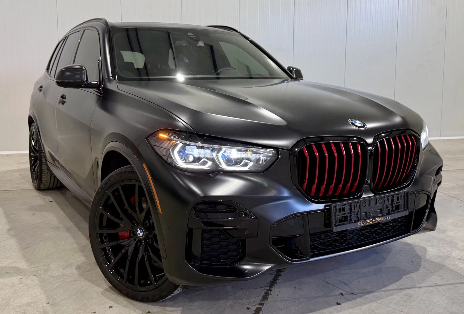 BMW X5 40i Black Vermilion, снимка 7 - Автомобили и джипове - 54597377