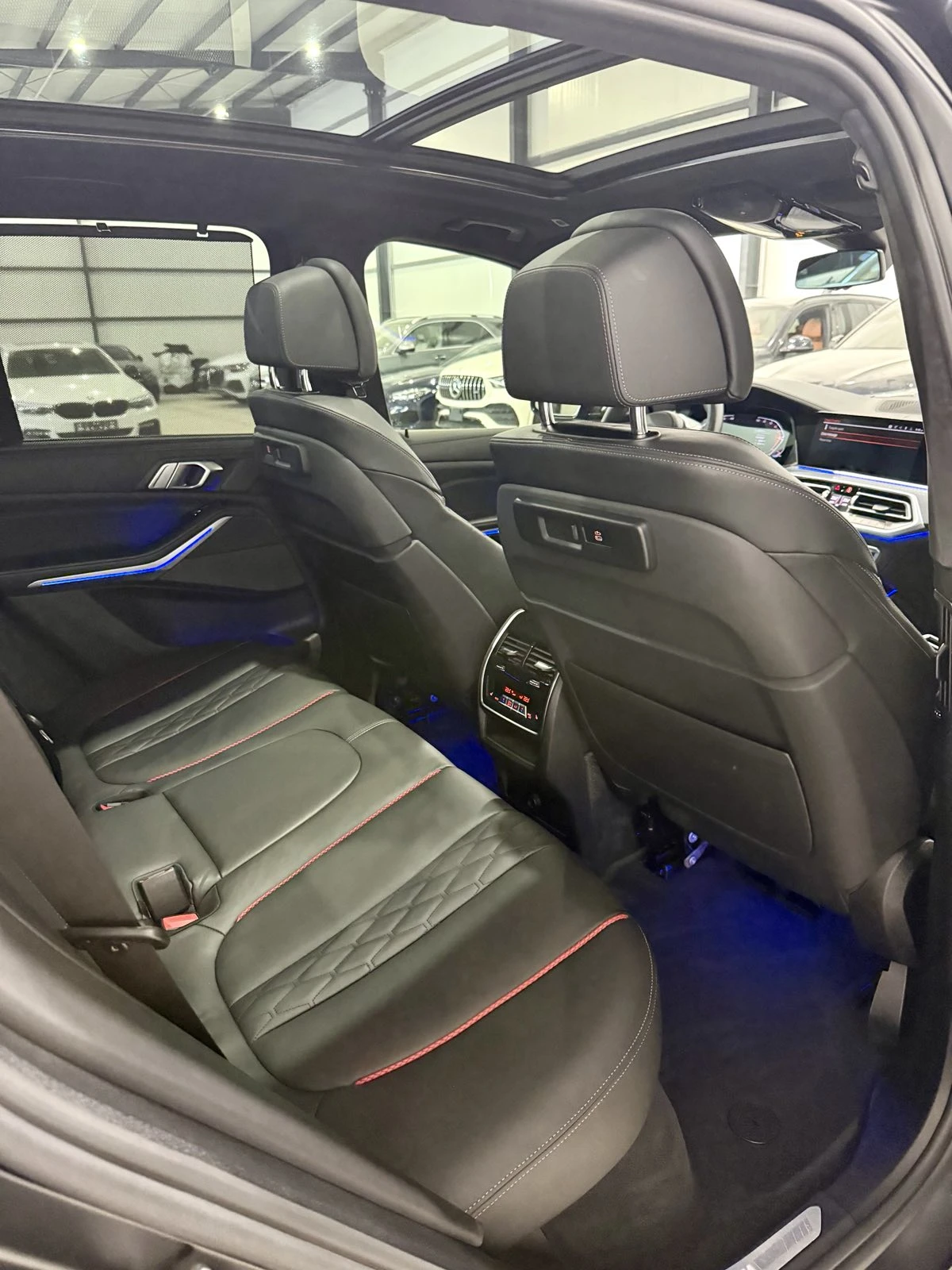 BMW X5 40i Black Vermilion, снимка 11 - Автомобили и джипове - 54597377