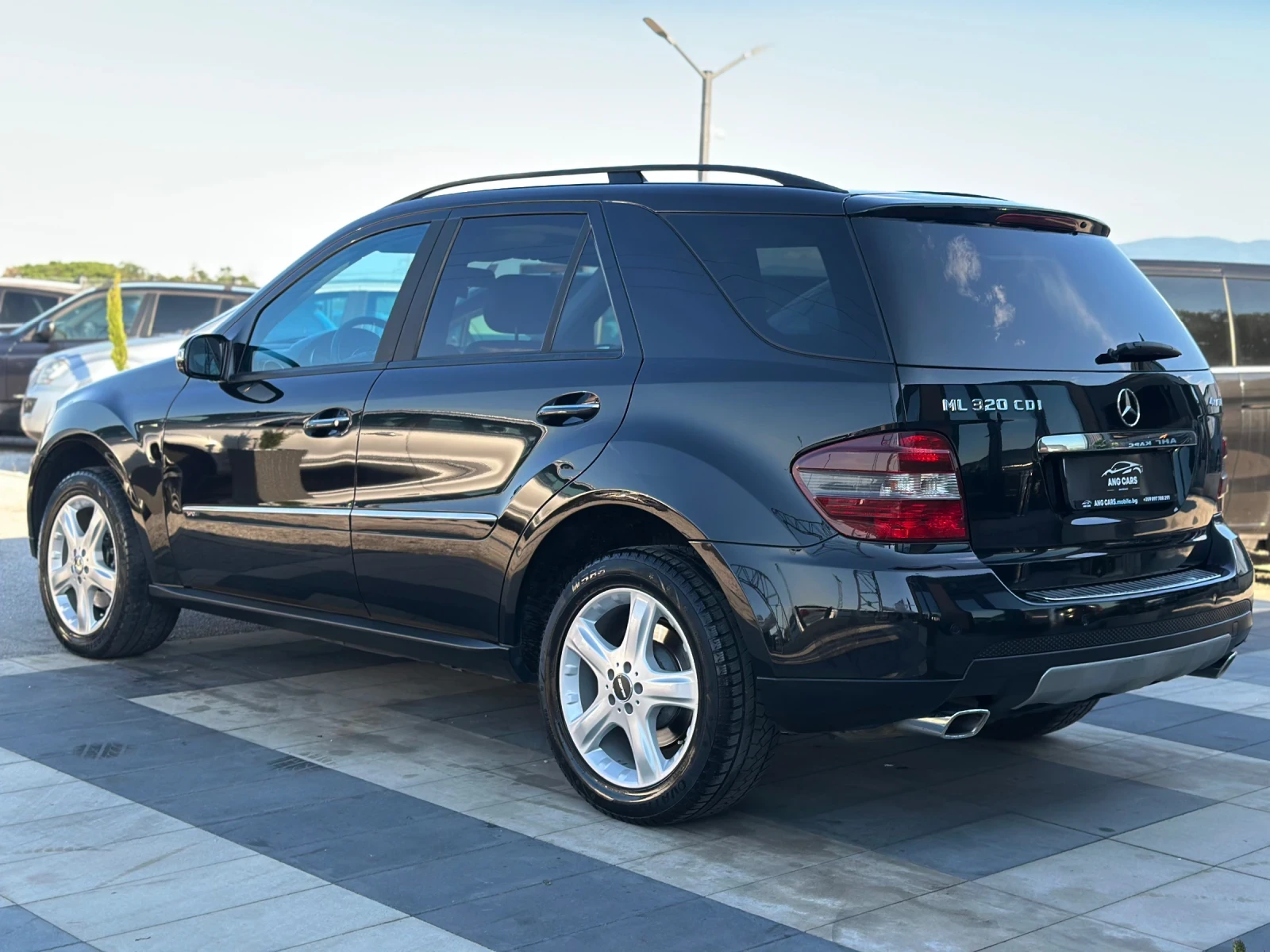Mercedes-Benz ML 320 * SportEdition* Шибедах* , снимка 4 - Автомобили и джипове - 54839088