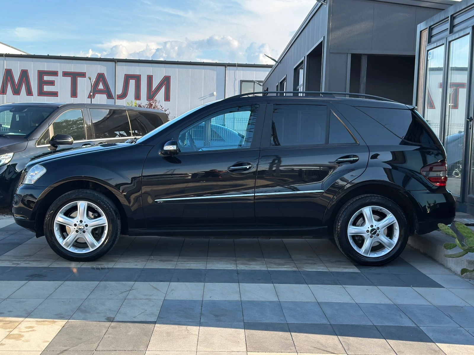 Mercedes-Benz ML 320 * SportEdition* Шибедах* , снимка 6 - Автомобили и джипове - 54839088