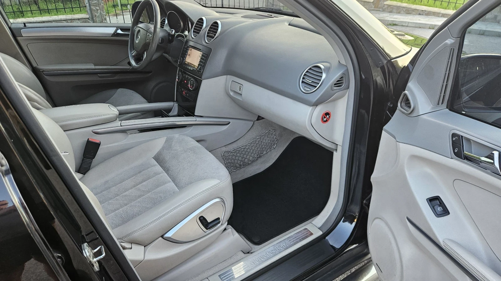 Mercedes-Benz ML 320 CDI, снимка 8 - Автомобили и джипове - 54855652