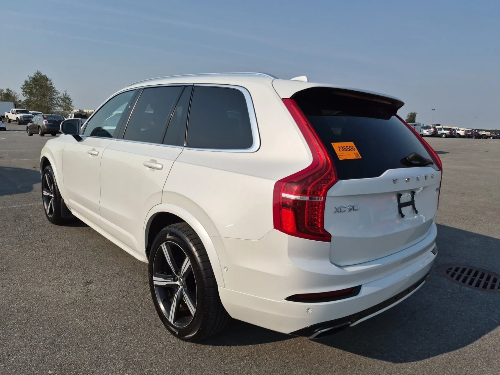 Volvo Xc90 * T6 R Design* АВТОКРЕДИТ БЕЗ ПЪРВОНАЧАЛНА ВНОСКА*, снимка 4 - Автомобили и джипове - 55901871