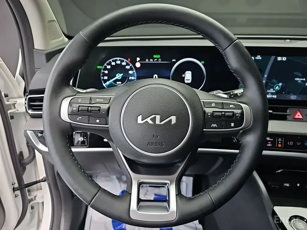 Kia Sportage PRESTIGE* ОБДУХВАНЕ* ДИСТРОНИК* LANE* ASSIST* , снимка 8 - Автомобили и джипове - 56235560