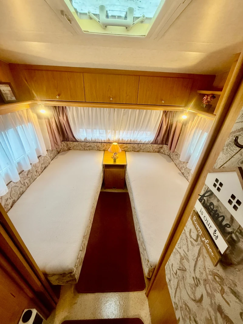 Каравана Dethleffs RF6, снимка 9 - Каравани и кемпери - 52750426