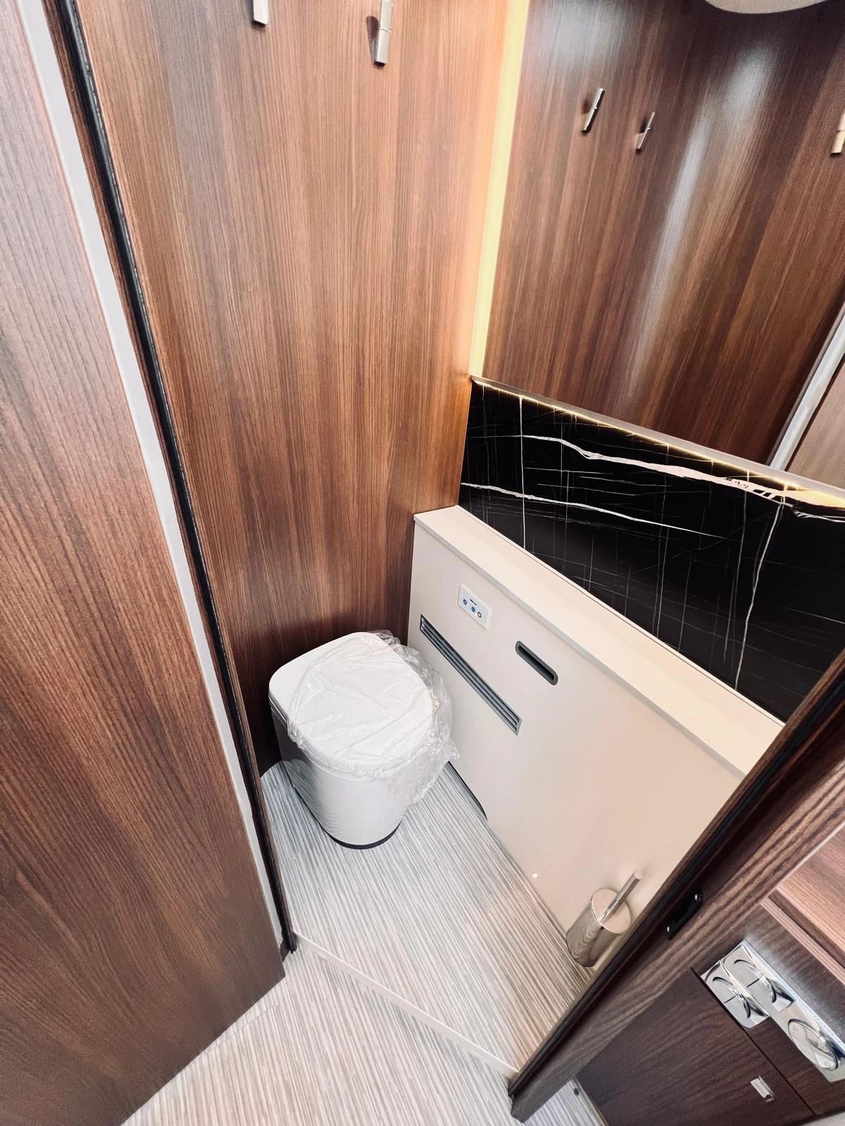 ������ Burstner Elegance 920, ��������, ���������� ����.�������� | Mobile.bg � ����������� 16