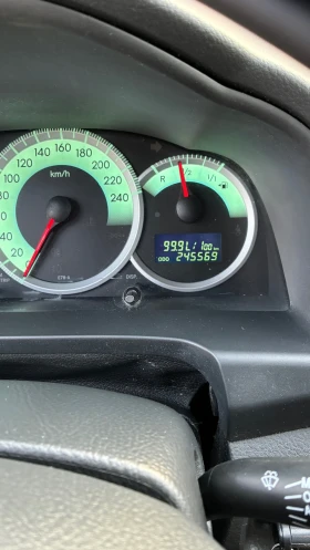 Toyota Corolla verso, снимка 10