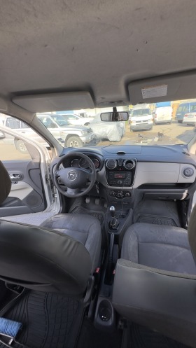 Dacia Lodgy 1.5 DCI, снимка 9 - Автомобили и джипове - 46203672