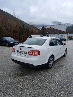 VW Jetta 2.0TDI SPORT, снимка 4