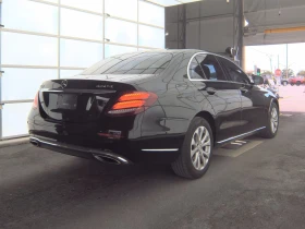     Mercedes-Benz E 300 DISTRONIC* Parking Assist