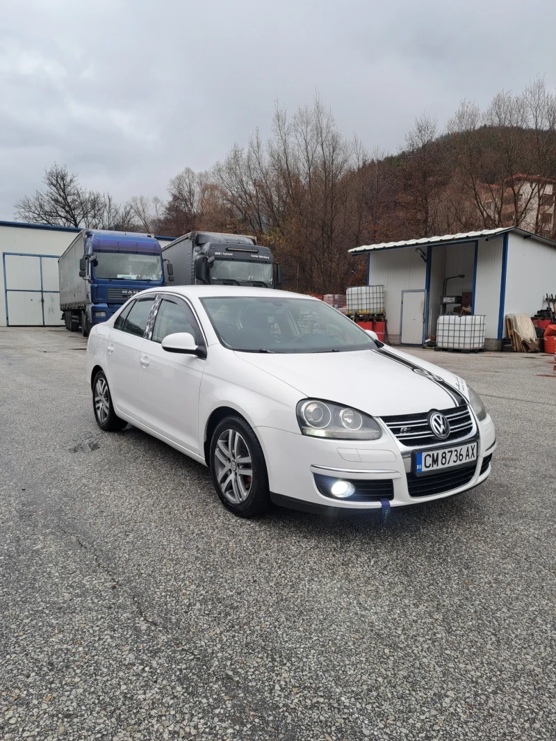 VW Jetta 2.0TDI SPORT, снимка 7 - Автомобили и джипове - 48758306