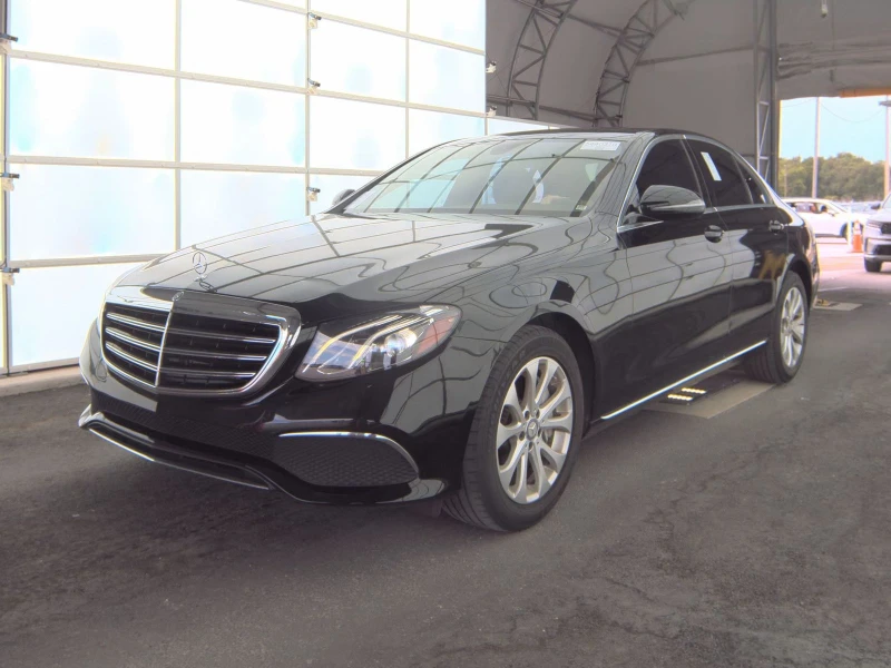 Mercedes-Benz E 300 DISTRONIC* Parking Assist, снимка 2 - Автомобили и джипове - 51868577