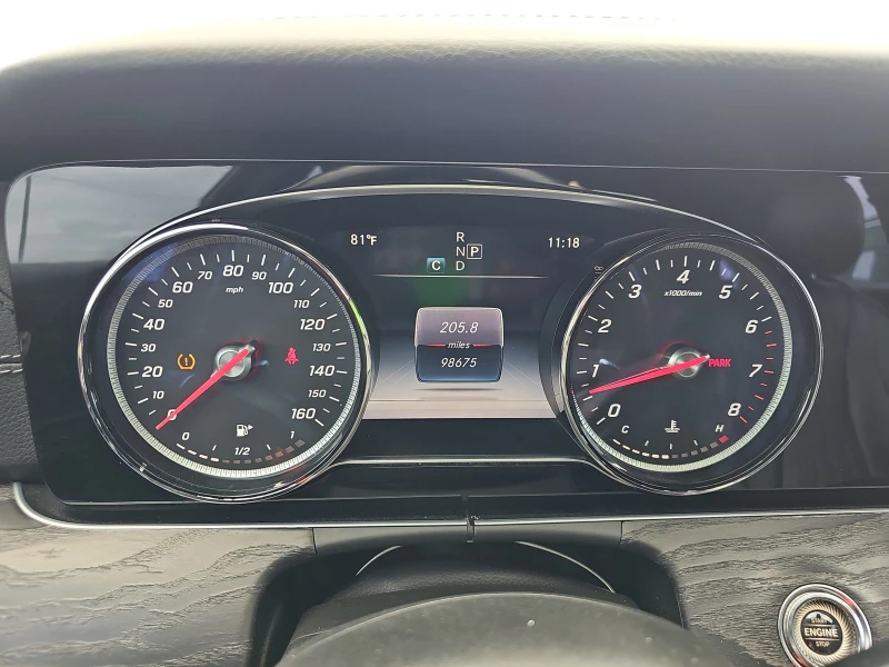 Mercedes-Benz E 300 DISTRONIC* Parking Assist, снимка 11 - Автомобили и джипове - 51868577