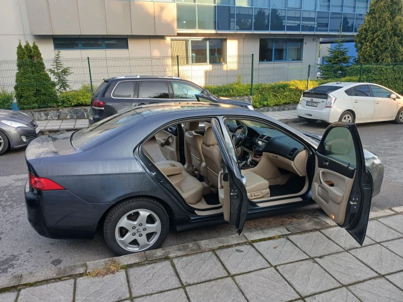 Honda Accord 2.2 i-ctdi, снимка 5 - Автомобили и джипове - 51886365