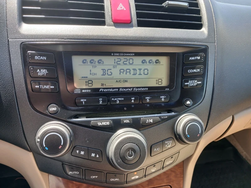 Honda Accord 2.2 i-ctdi, снимка 10 - Автомобили и джипове - 51886365