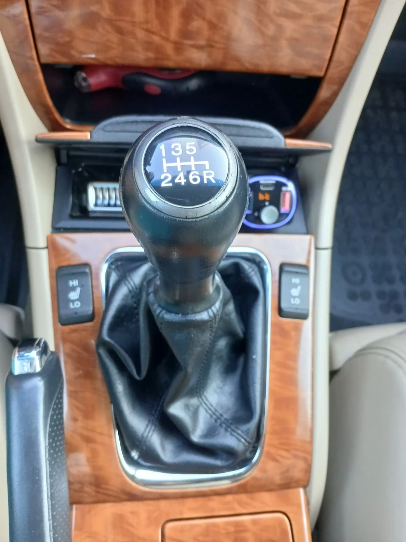 Honda Accord 2.2 i-ctdi, снимка 11 - Автомобили и джипове - 51886365