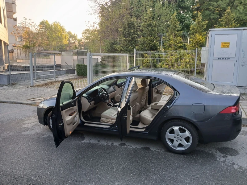 Honda Accord 2.2 i-ctdi, снимка 4 - Автомобили и джипове - 51886365