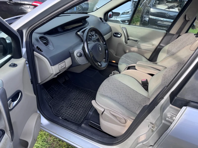 Renault Grand scenic 2.0i, автомат, 7 места, снимка 6 - Автомобили и джипове - 52562858