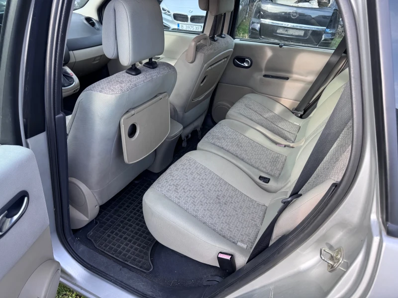 Renault Grand scenic 2.0i, автомат, 7 места, снимка 7 - Автомобили и джипове - 52562858