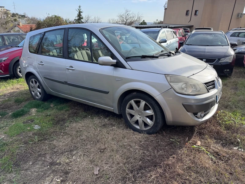 Renault Grand scenic 2.0i, автомат, 7 места, снимка 2 - Автомобили и джипове - 52562858