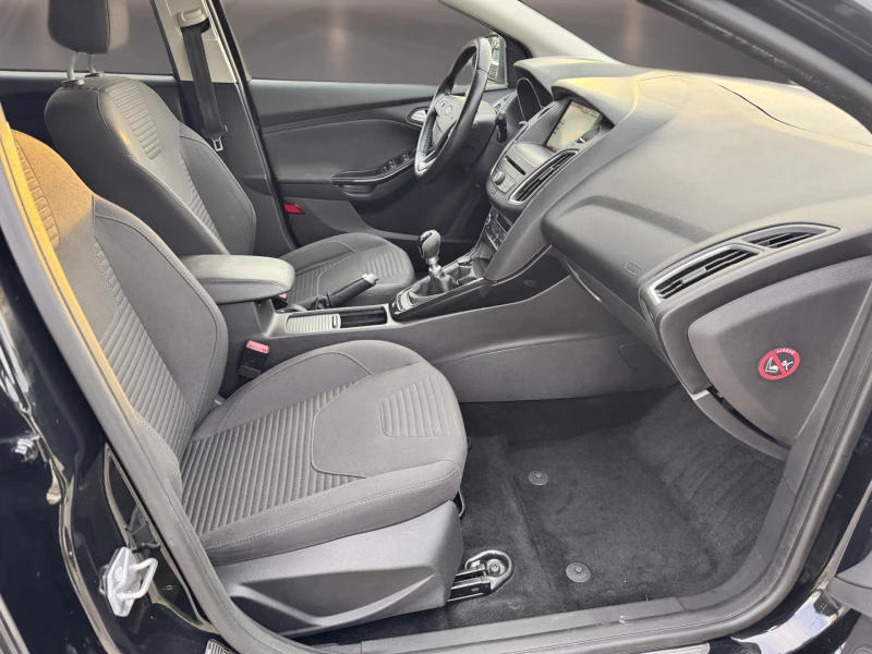 Ford Focus 1.5tdci titanium/top/leasing, снимка 14 - Автомобили и джипове - 52769339