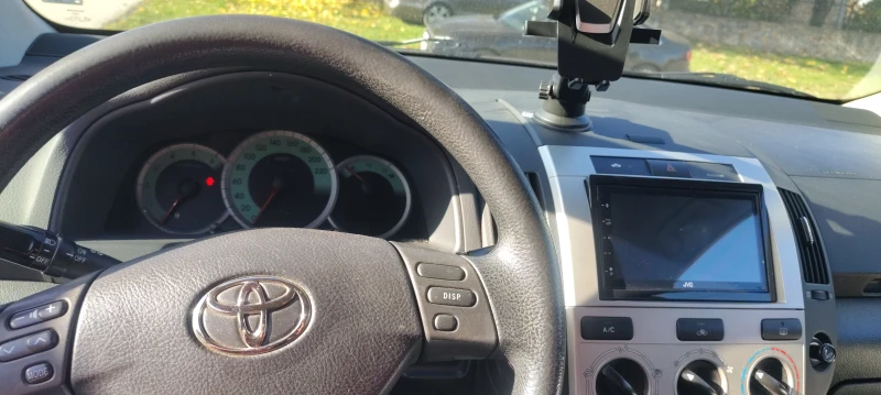 Toyota Corolla verso, снимка 14 - Автомобили и джипове - 53354737