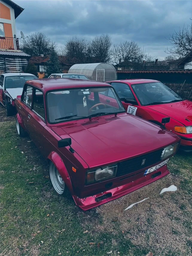 Lada 2105 1500, снимка 1 - Автомобили и джипове - 48750752