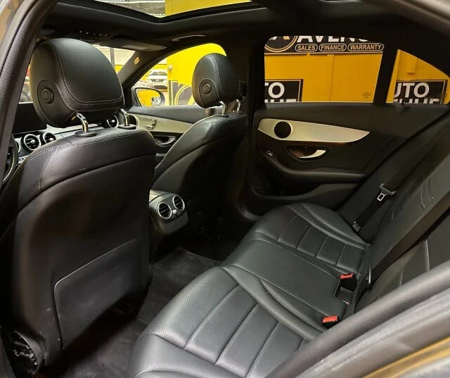 Mercedes-Benz C 300 4MATIC* LUXURY* HEAD-UP* АвтоКредит(ЦЕНА ДО БГ), снимка 13 - Автомобили и джипове - 53500834