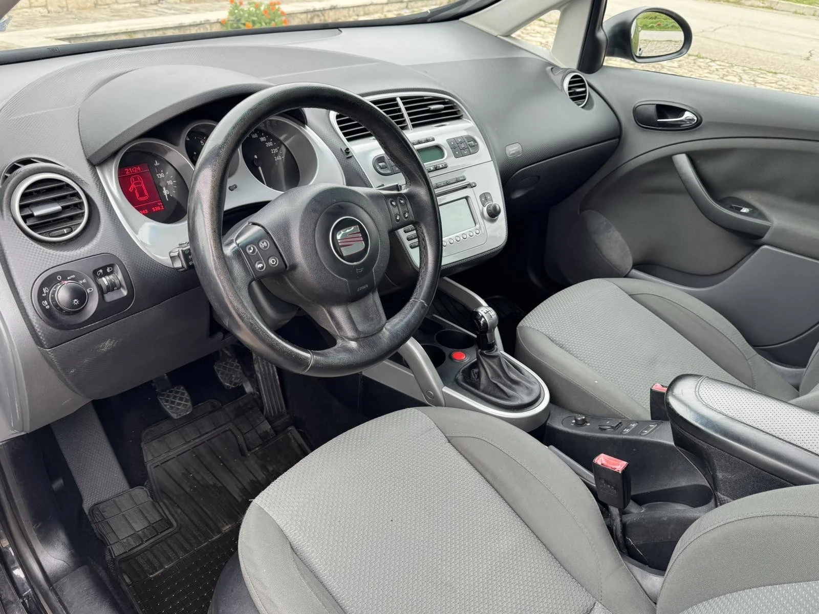 Seat Altea 2.0 TDI - изображение 8
