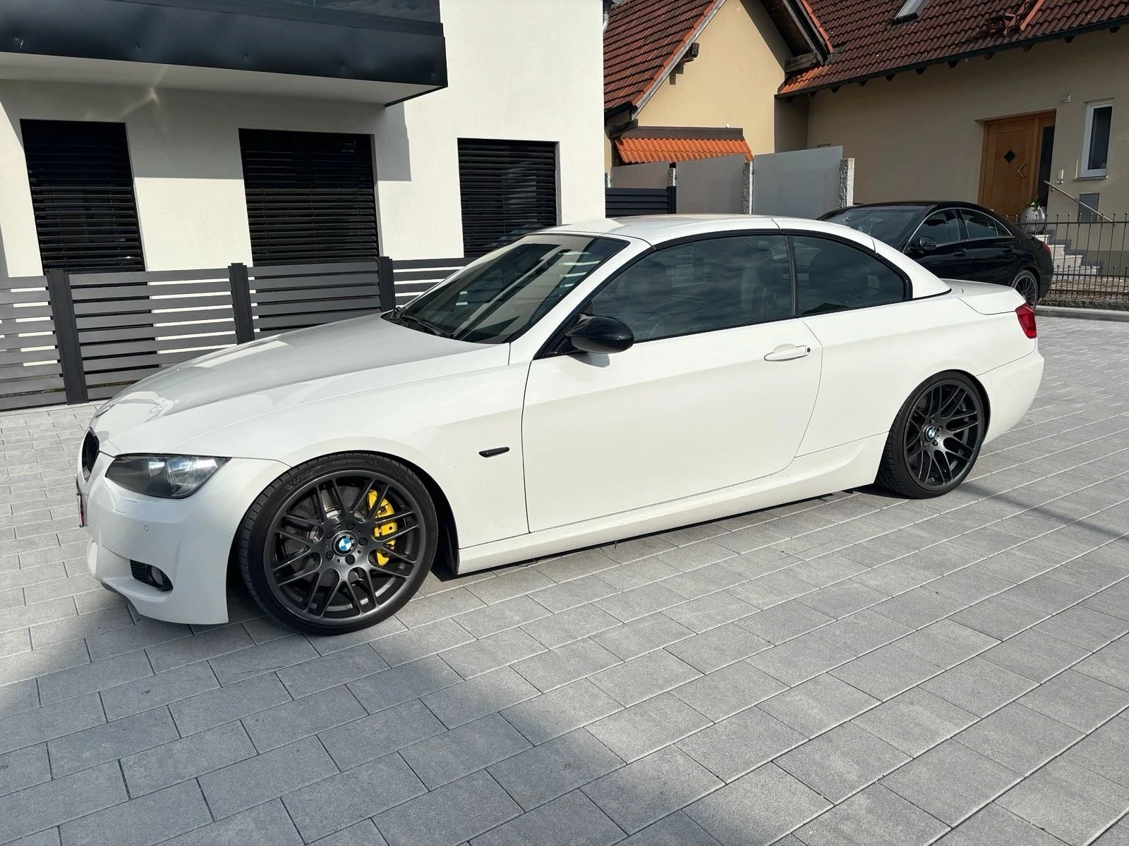 BMW 330 E93 - изображение 3